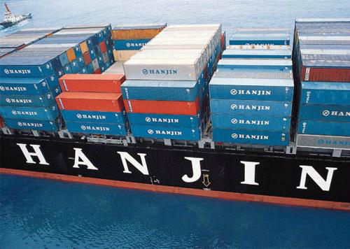 Hàng trăm container hàng Việt lênh đênh trên tàu Hanjin